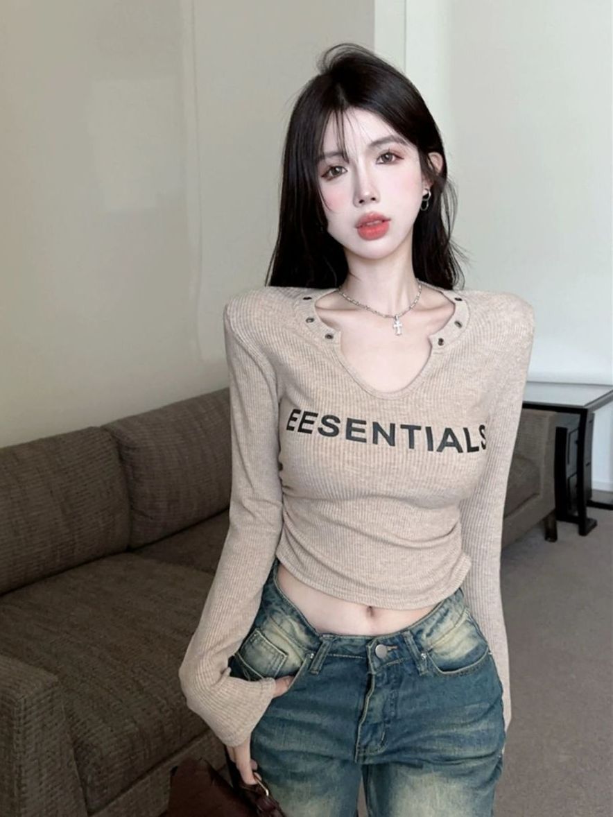 美式復古長袖字母T恤印花褶皺收腰秋季設計打底秋冬修身短款上衣