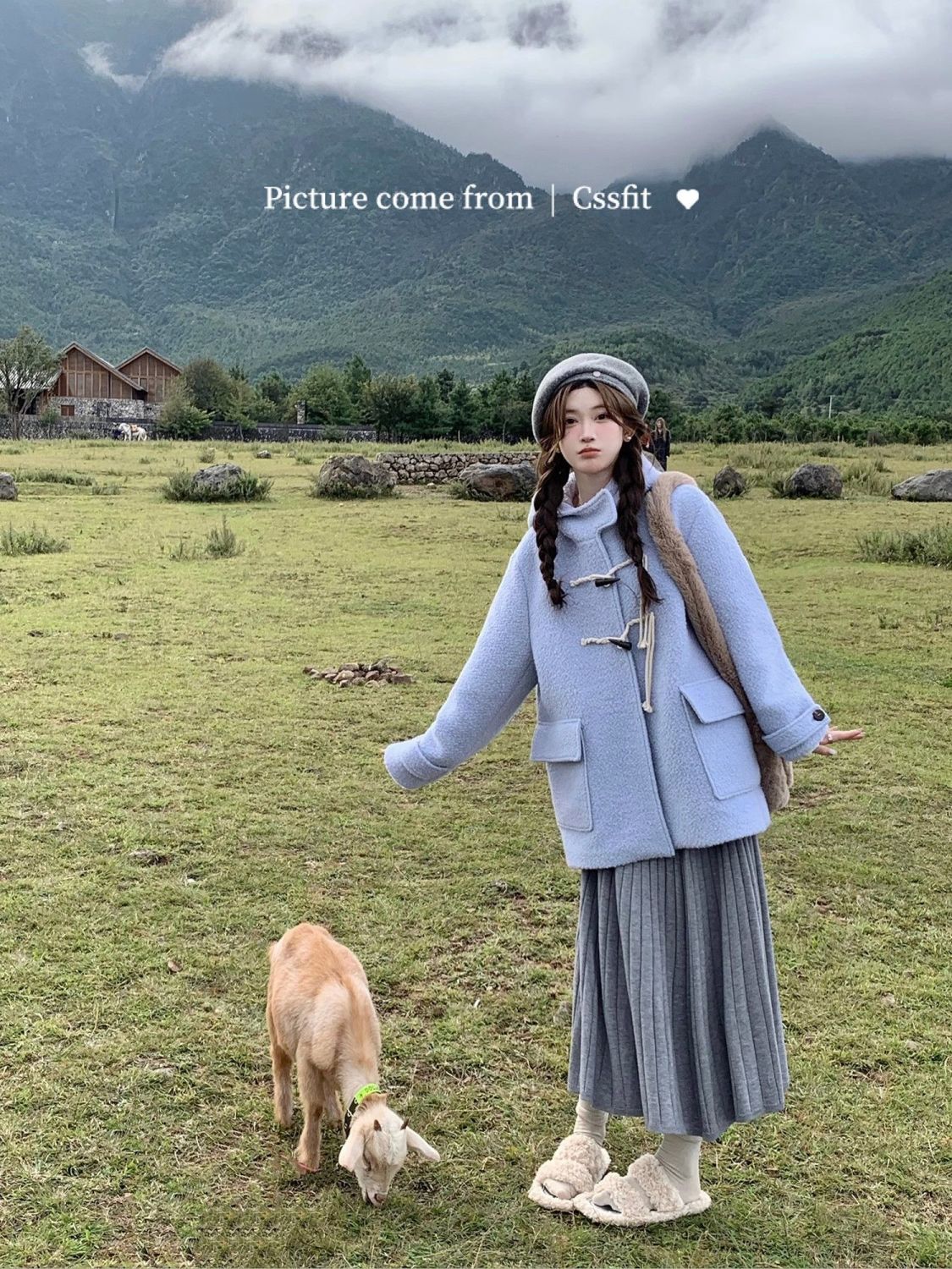 Coat women's  autumn and winter new style Chi San Um Cheonggyecheon first love tender blue hoop wool horn button wool coat