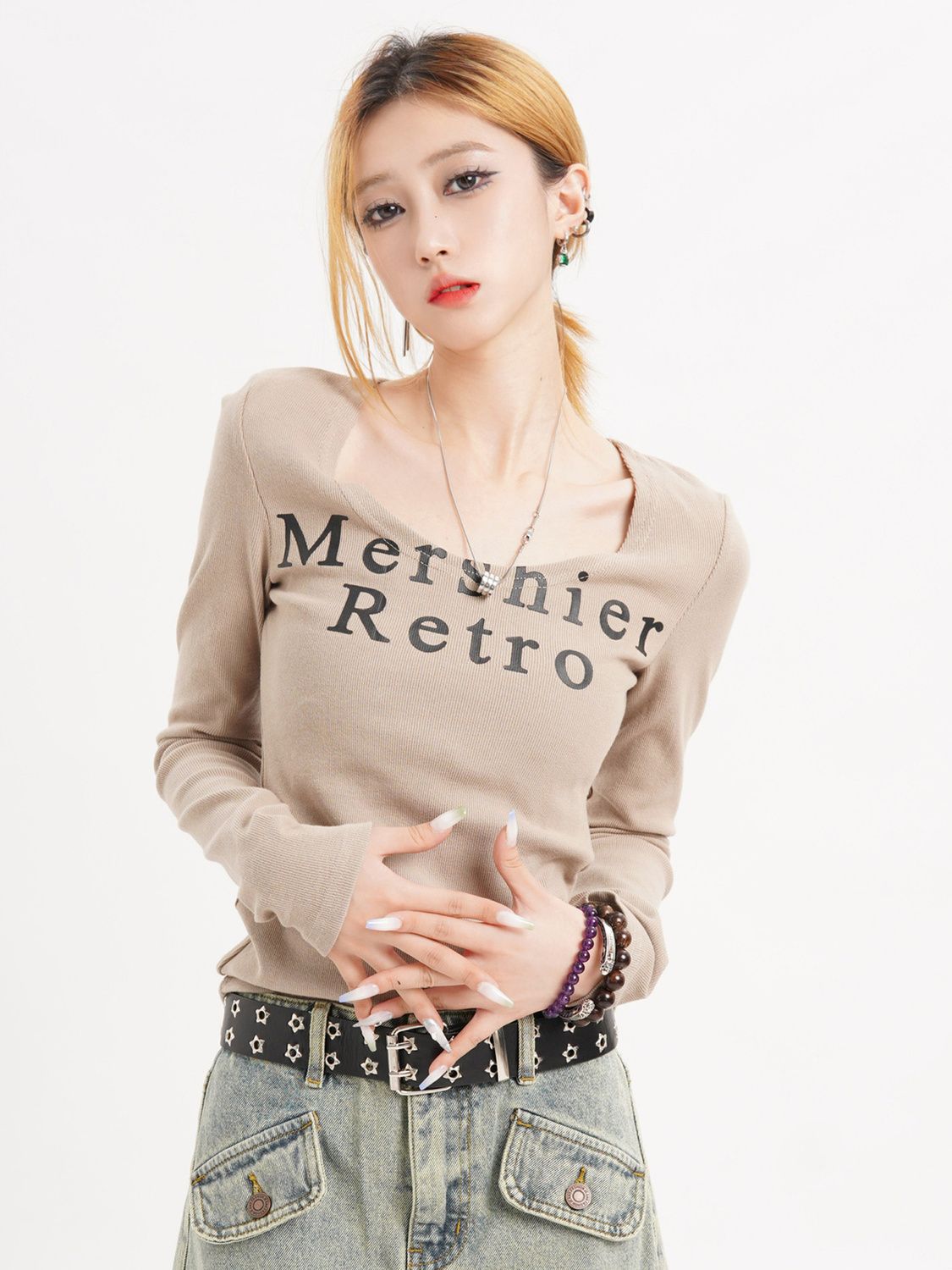 美拉德美式復古街頭字母印花U領長袖T恤女辣妹修身內搭打底上衣潮