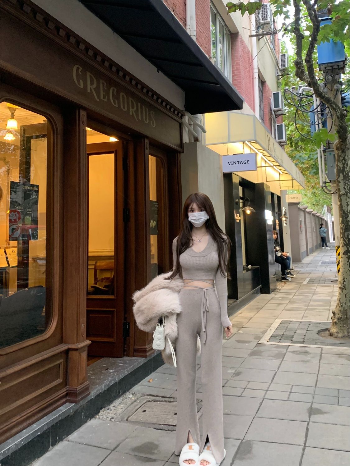 燕麥拿鐵/春秋裝慵懶風設計感休閒時尚內搭兩件套顯瘦針織套裝