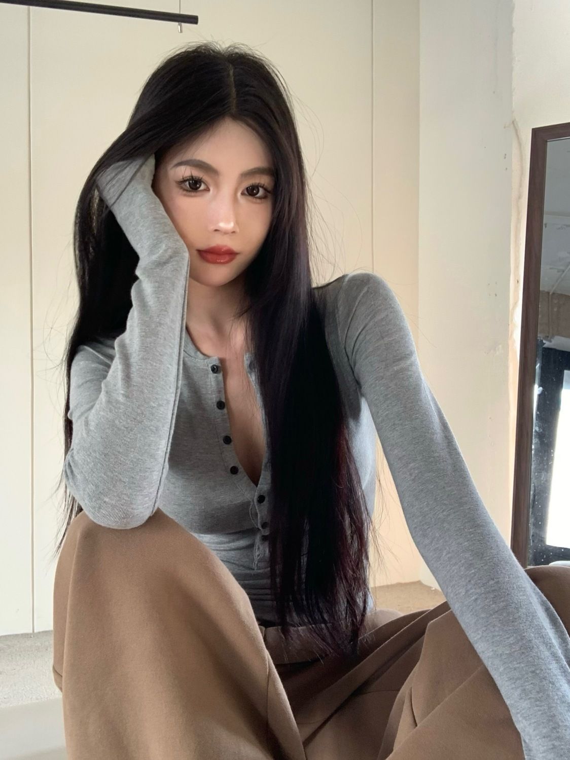 美式V領針織打底衫女2023新款秋冬緊身顯瘦內搭短款洋氣卡腰上衣