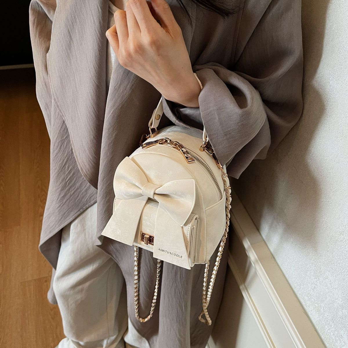 Amy Rabbit Women's Backpack Stylish Versatile Casual Handbag_voghion.com