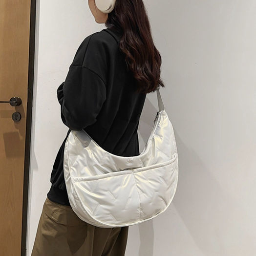 Fashionable Down Bag Women's 2024 Retro New Autumn and Winter Textured Commuting Korean Style Casual Large Capacity Single Shoulder Messenger Bag
