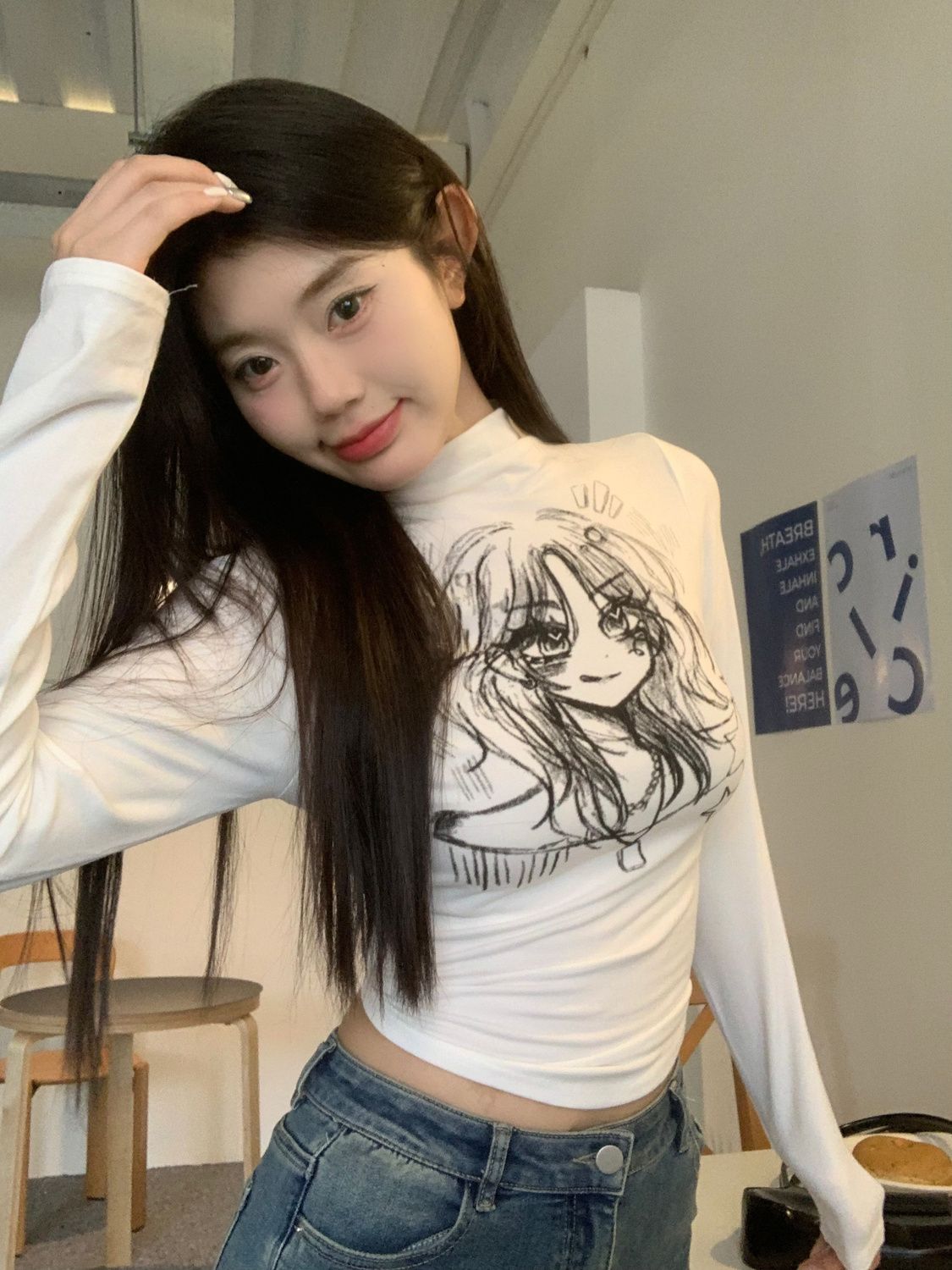 白色半高領長袖T恤女秋季新款設計感小眾卡通印花修身打底衫上衣