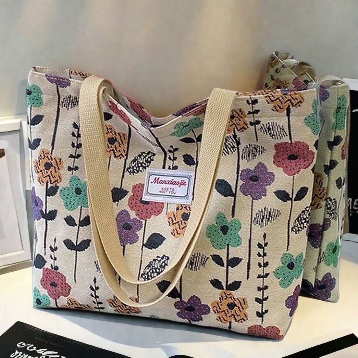 Canvas Tote Bag Large Capacity Shoulder Bag For Women Commuter_voghion.com