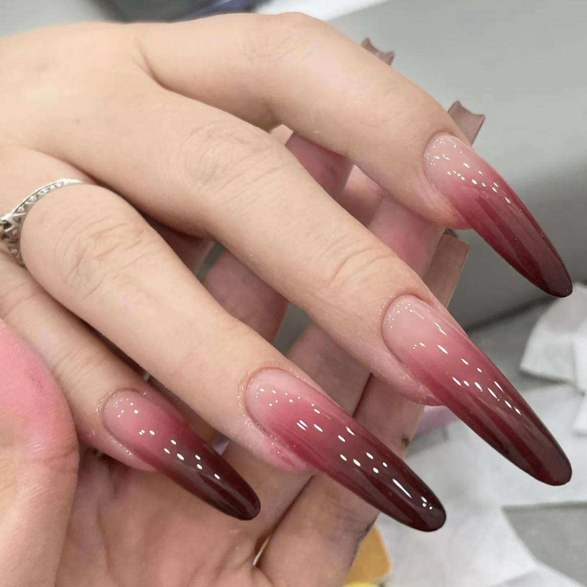 Autumn Winter Berry Temperament Wearable Nails Gradient New Year Royal Sister Red Brightening Angora Pure Handmade Fine_voghion.com