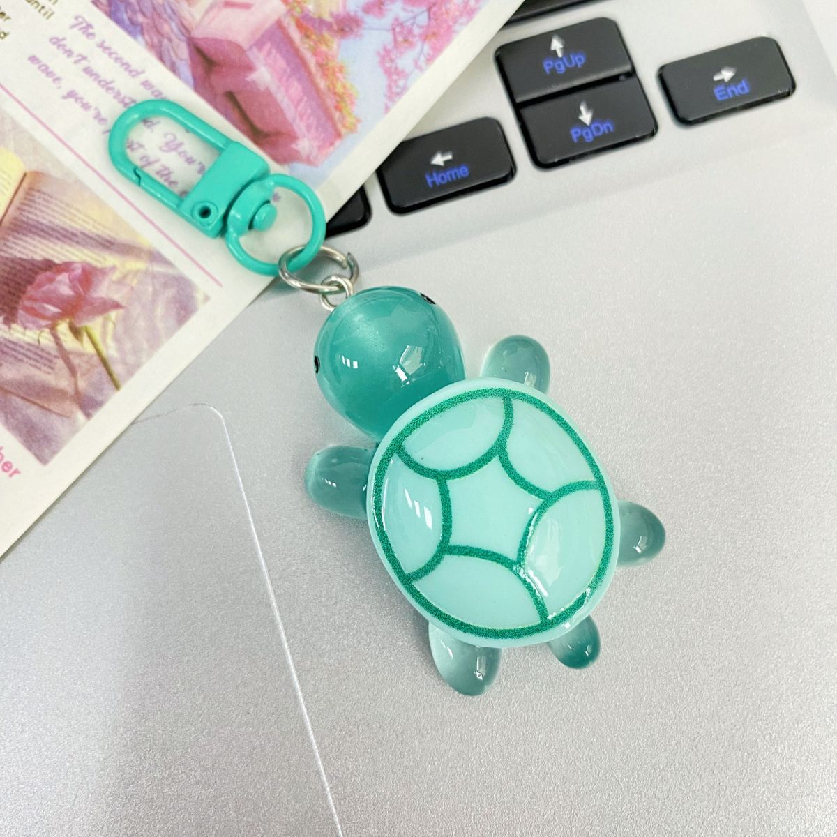 Luminous Turtle Keychain For Bags And Backpacks Sweet Gift_voghion.com