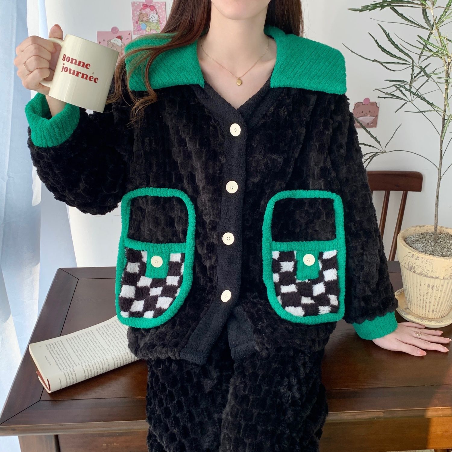 珊瑚絨睡衣女2023年冬季新款加絨加厚保暖休閒家居服出門兩件套裝
