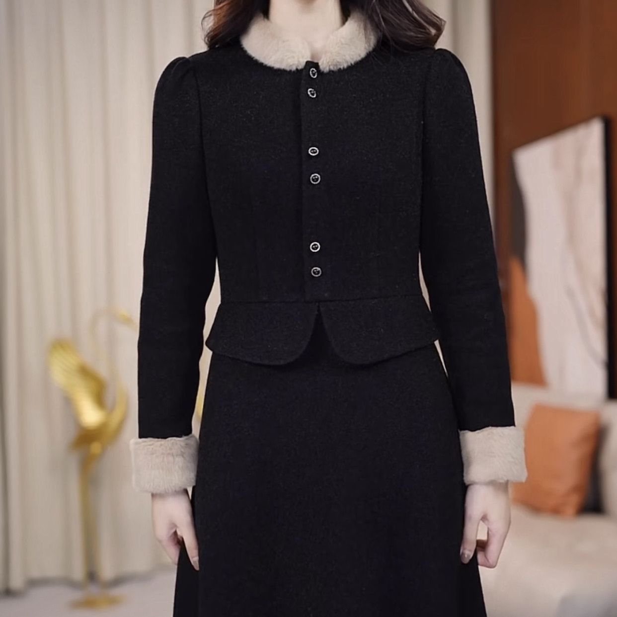 加厚托卡毛領貴妃絨連衣裙2023新款冬季女裝高檔娃娃領小香風裙子