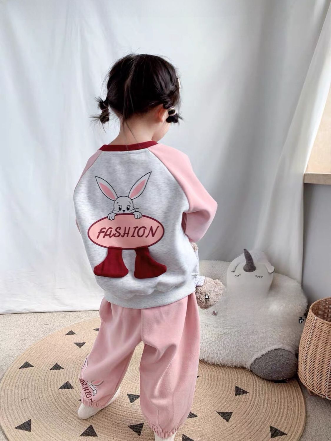 韩版童装女童粉色纯棉运动套装秋装洋气女宝宝兔子卫衣卫裤两件套