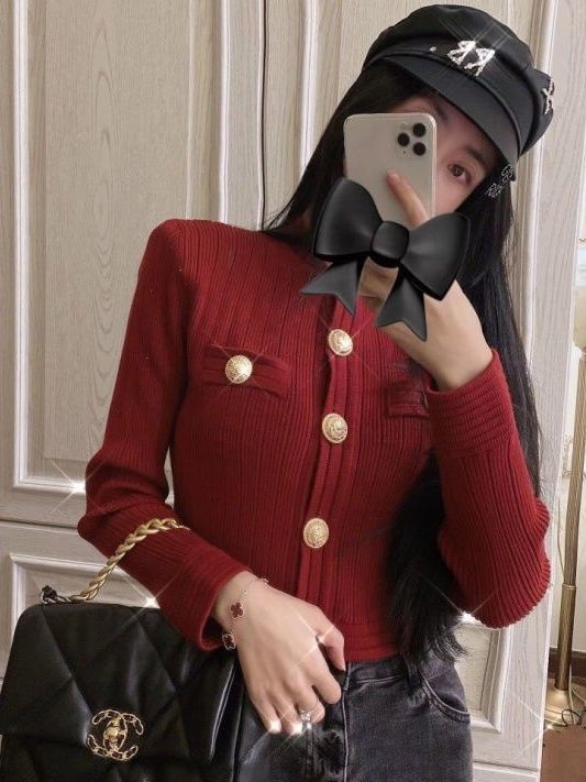 Pure desire style Xiaoxiang short coat for women with metal buckles autumn and winter knitted sweater cardigan bottoming shirt slimming western style versatile sweater