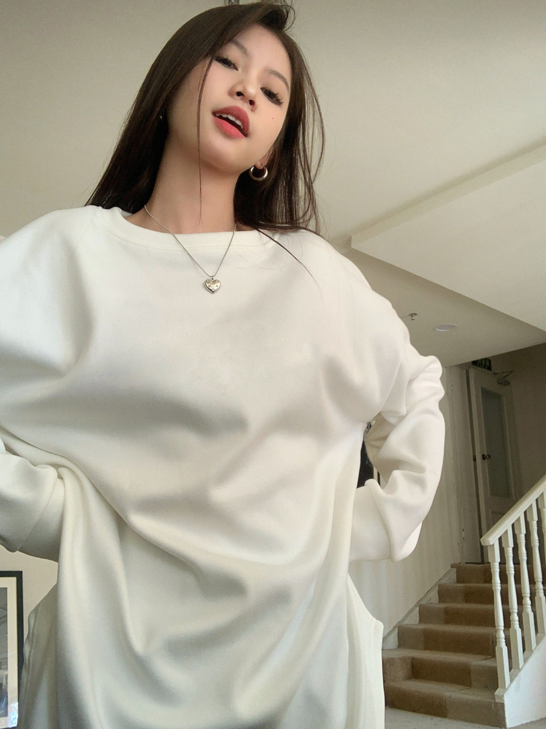 加厚雙面德絨圓領白色打底衫女加絨秋冬磨毛內搭純色寬鬆長袖T恤