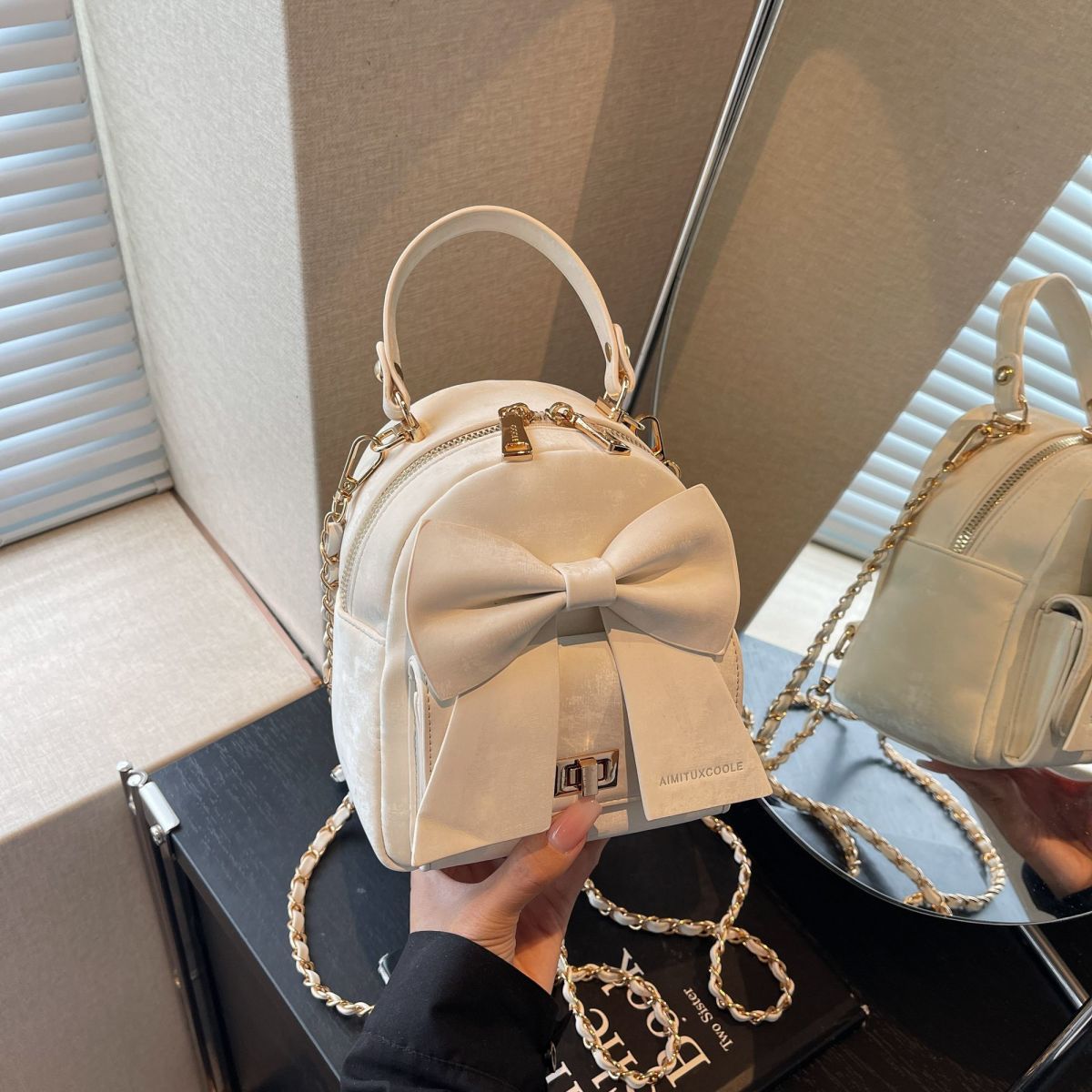 Amy Rabbit Women's Backpack Stylish Versatile Casual Handbag_voghion.com