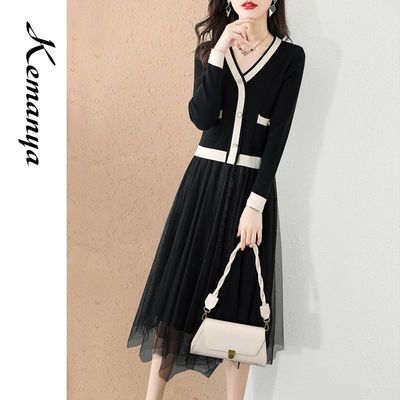 112378/KeyLady v领连衣裙女2021冬季新款黑色时尚设计感宽松收腰a字裙子