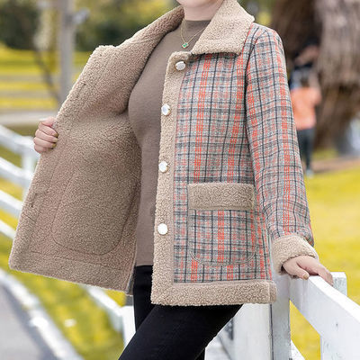 142025/2022新款中老年女装妈妈洋气短款颗粒绒宽松外套秋冬加绒加厚棉衣