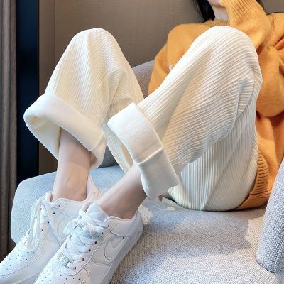 129559/卫裤女冬加绒运动裤秋冬季宽松阔腿加厚雪尼尔女裤休闲灯芯绒裤子