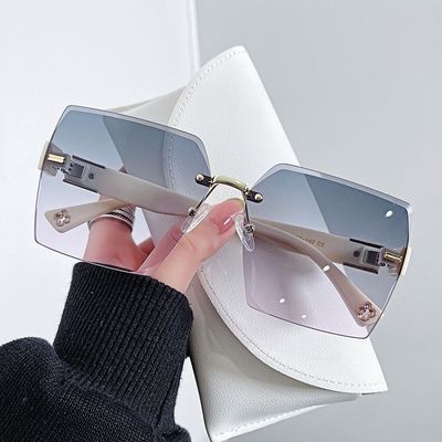 2022新款太阳镜墨镜女眼镜ins高颜值墨镜防紫外线强光高级爆款
