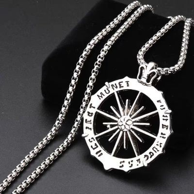 圆牌太阳花项链帅气个性项链男嘻哈毛衣链钛钢不掉色永久百搭项链