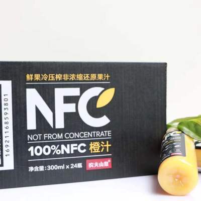 农夫山泉100%NFC橙汁 橙果肉 净含量300ML*24整箱 京东包邮