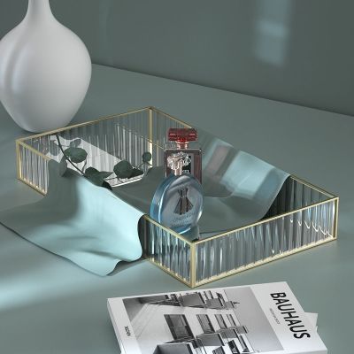 轻奢简约玻璃化妆品收纳盒桌面杂物整理镜面金属蛋糕咖啡托盘摆件