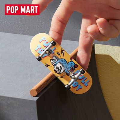 POPMART泡泡玛特LABUBU精灵玩具手指滑板网红创意解压玩具盲盒