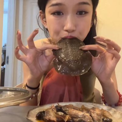 麻辣小甲鱼五香网红特辣现卤滋补美食懒人熟食即食工厂直销