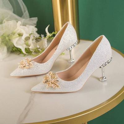 法式水晶粗跟高跟鞋2024年新款新娘鞋细跟婚纱高级感结婚单鞋
