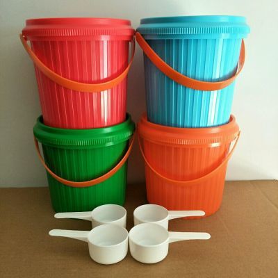 家用新款收纳桶圆柱形洗衣粉桶杂粮专用盒塑料盒小桶手提送勺子