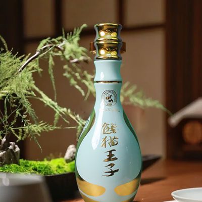 【12年陈酿】熊猫王子金宝宝42度浓香型白酒135ml 纯粮