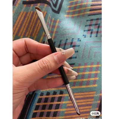 沧州化妆刷双头镰刀眼线刷刀锋刷眼睑下至卧蚕眼部细节晕染眼影刷