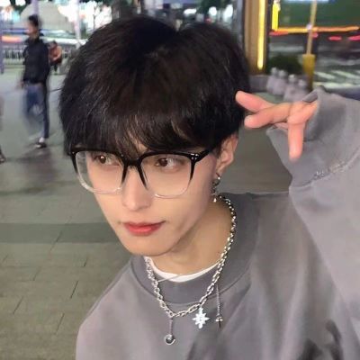 学生防蓝光辐射眼镜ins高颜值近视女韩版网红同款无度数平光镜男