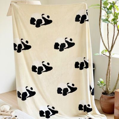 网红爆款可爱熊猫牛奶香保暖毛毯加厚秋冬新款午睡毛毯办公室披肩