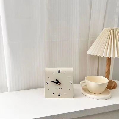 奶油桌面客厅家用时钟现代创意台式座钟学生床头台面钟表摆件静音