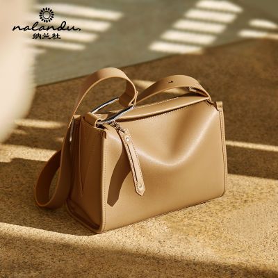 ���ڲ�����������Ů��2024�¿���������ͨ�ڰ����ٴ�б���С����ͷ��Ů 100Ԫ