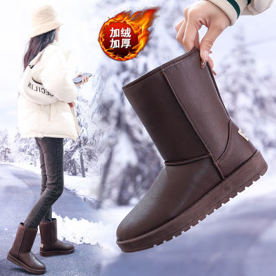 雪地靴女保暖皮面雨靴学生加绒加厚冬季一体棉鞋防水中筒防滑靴子