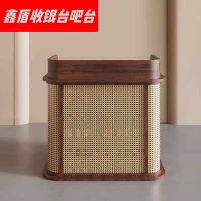 收银台店铺小型日式藤编饭店吧台餐饮店门口咨客台迎宾台前台接待
