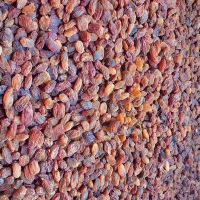 新疆和田本地特产产品阿克塔瓦小葡萄干无籽的特产自然晒干的。
