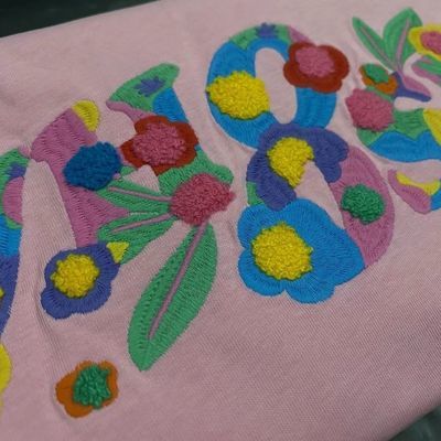WHOOSIS(不知其名)彩色花卉刺绣LOGO短袖t恤夏季幻