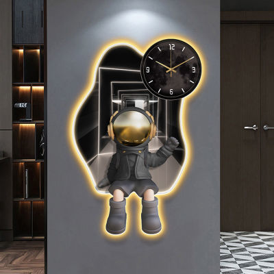 工厂客厅挂钟表餐厅卧室家用创意宇航员房间装饰壁挂静音时钟