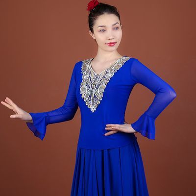 新疆舞蹈服新款网纱贴花喇叭袖上衣民族风女透气款服饰维族舞打底