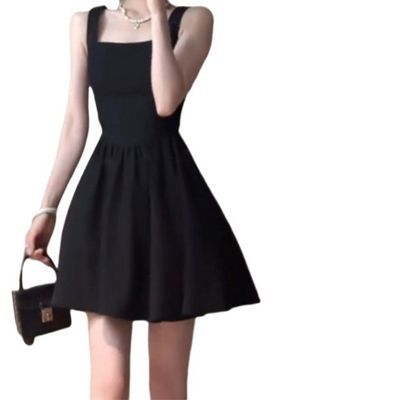 黑色方领法式气质高级吊带连衣裙新款收腰夏季裙子黑色小黑裙短裙