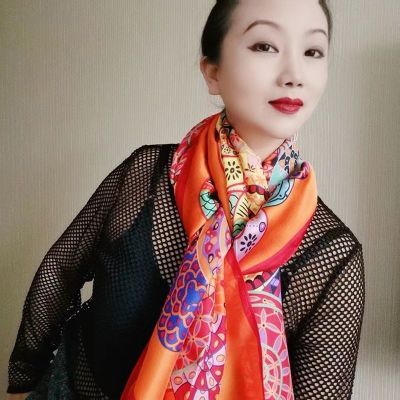 印花真丝围巾长款高贵新款妈妈披肩女士网红舞蹈广场舞跳舞演出