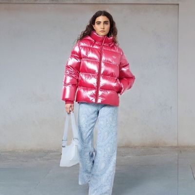 ���ڲ��������ϴ�˹��Ҷ�ݶ�����ů���׷�������ʱ���������޷�Ů�� 699Ԫ