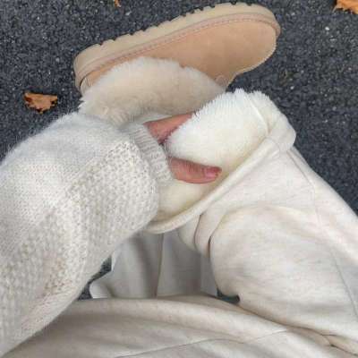 燕麦白羊羔绒糯米裤女秋冬加绒加厚棉裤外穿垂感软糯宽松阔腿裤子