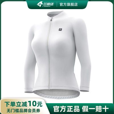 ���ڲ��������������з����䳤���ļ����﹫·��ɽ�س����г���װ����Ů�λ� 113Ԫ