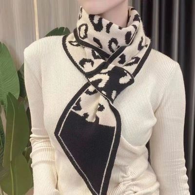 【黑白色】围巾女爆款2023新款秋冬季网红围巾高级感韩版