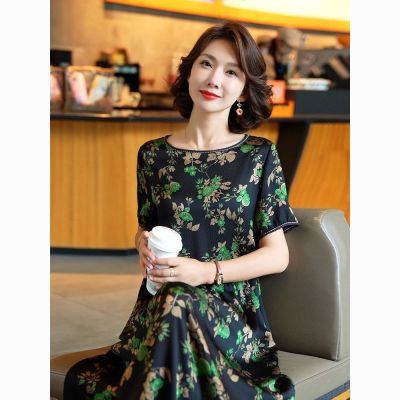 2025夏季新款气质桑蚕丝妈妈裙子中年显瘦杭州真丝圆领连衣裙碎花