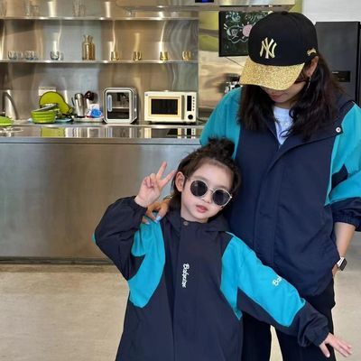 男童冲锋衣2025春秋户外外穿中厚学生中大童儿童外套新款冲锋衣