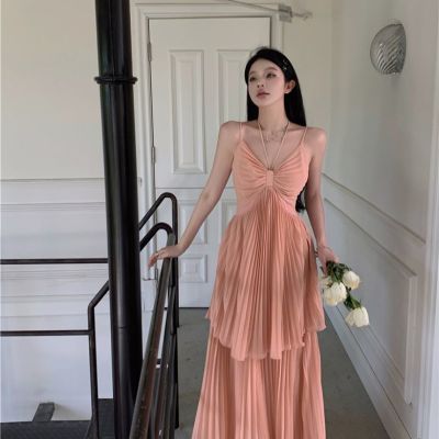 纯欲法式吊带性感连衣裙长裙设计露腰海边不规则度假显瘦沙滩百褶