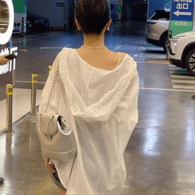 白色蕾丝帽防晒衬衫外套薄款女2025新款秋季法式洋气宽松别致上衣